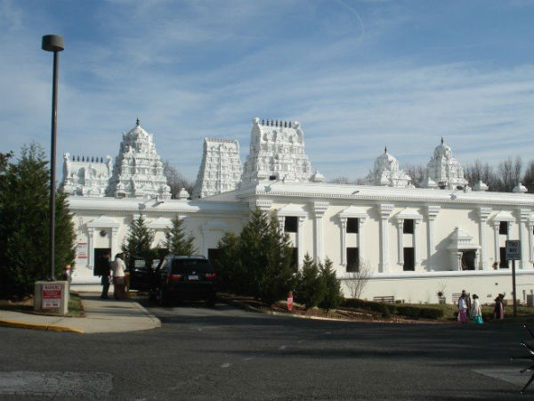 A Magnificent Hindu Temple In Washington, US Vandalized With Hate Note RVCJ Media