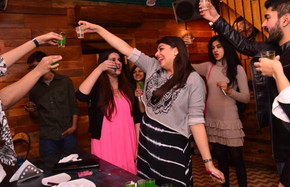 9 Reasons Why Every Boy Wants To Date A Delhi Girl