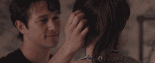 10 Non-Sexual Things To Do To Your Girlfriend To Win Her Over In Bed