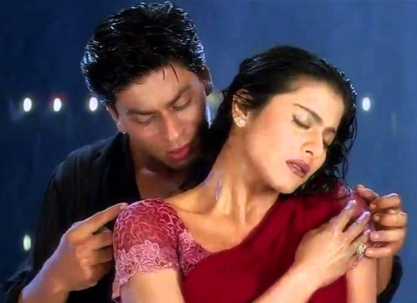 Shah Rukh Khan Reveals Why He Is Not Doing Love Stories Like Kuch Kuch Hota Hai Now RVCJ Media