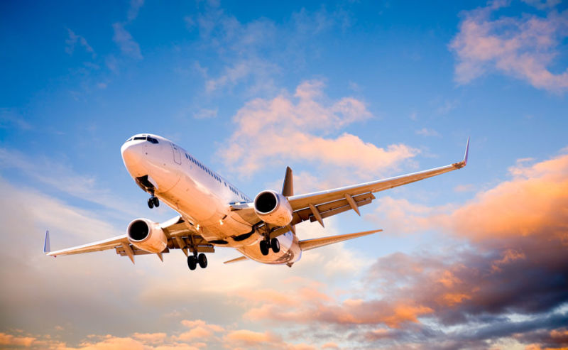 Know Why Airplanes Are Always Painted White In Color?! Here’s The Reason Behind It, Check It Out!!… 1 white plane