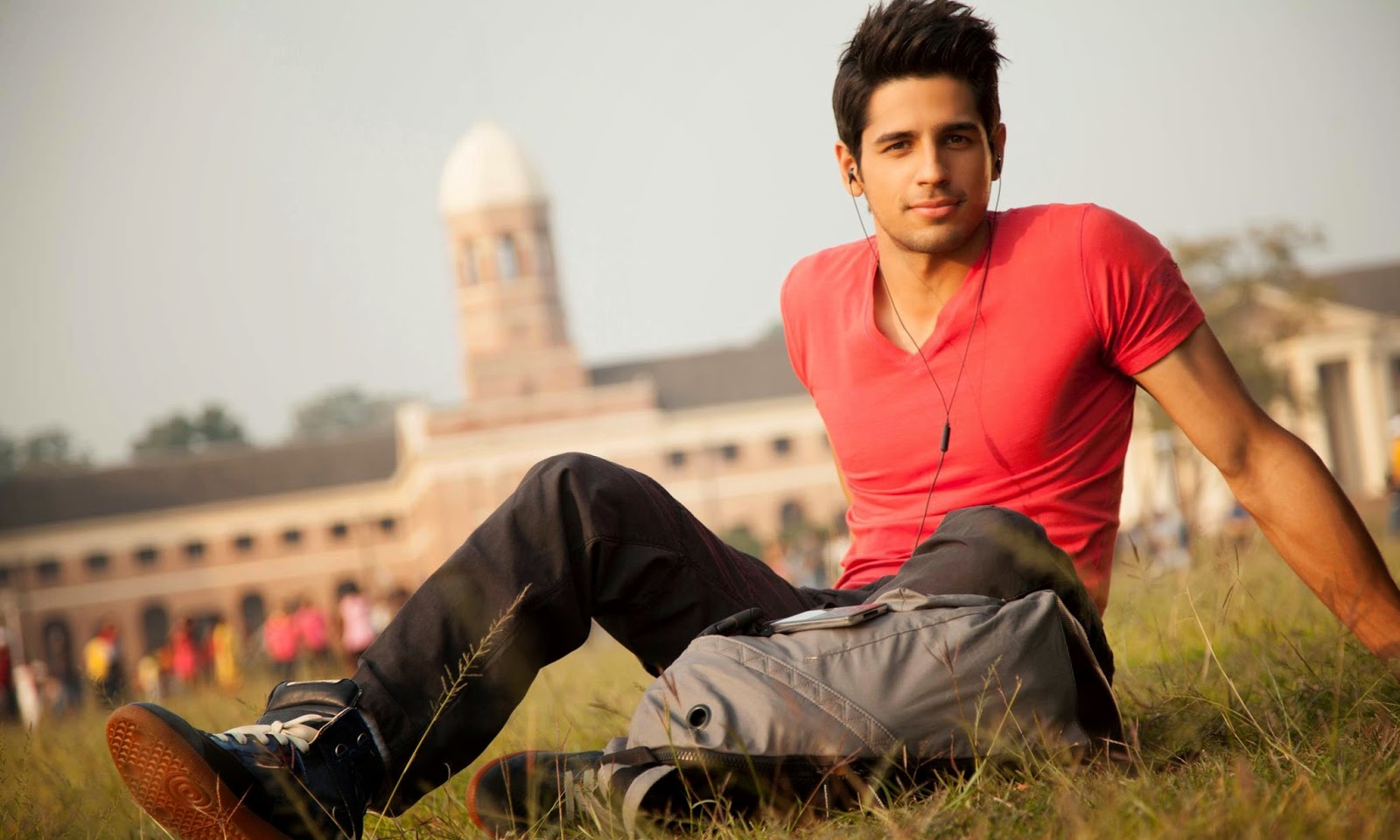 Sidharth Malhotra HD Wallpapers 2 - RVCJ Media Sidharth Malhotra HD Wallpapers 2 - RVCJ Media