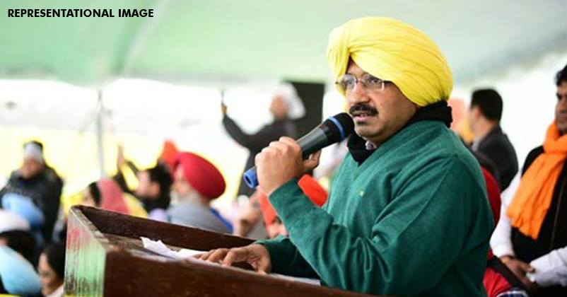 A Pic Of Arvind Kejriwal Has Put Him In Serious Troubles! AISSF To Sue Kejriwal For…