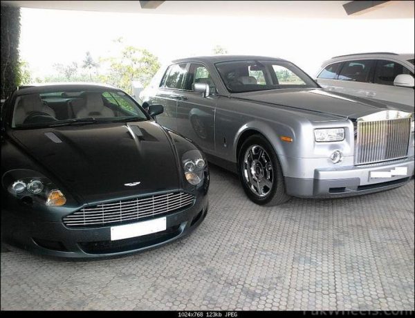 128411-kolhapur-city-businessman-sanjay-ghodawat-exotic-supercars-collection-india-photo0099-1