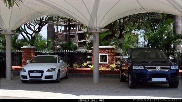 128415-kolhapur-city-businessman-sanjay-ghodawat-exotic-supercars-collection-india-picture-078-1