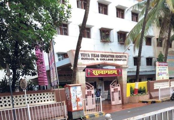 This Peon Used To Film Girls In Loo. Here’s How His Plan Got Failed &Amp; He Was Detained 3 This Peon Used To Film Girls In Loo. Here’s How His Plan Got Failed & He Was Detained - RVCJ Media