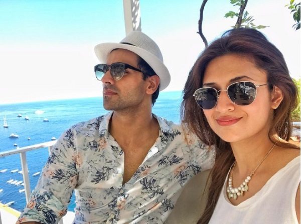 Divyanka &Amp; Vivek Celebrated First Anniversary In Italy &Amp; How They Chilled Out Will Make You Jealous! 6 Divyanka & Vivek Celebrated First Anniversary In Italy & How They Chilled Out Will Make You Jealous! - RVCJ Media