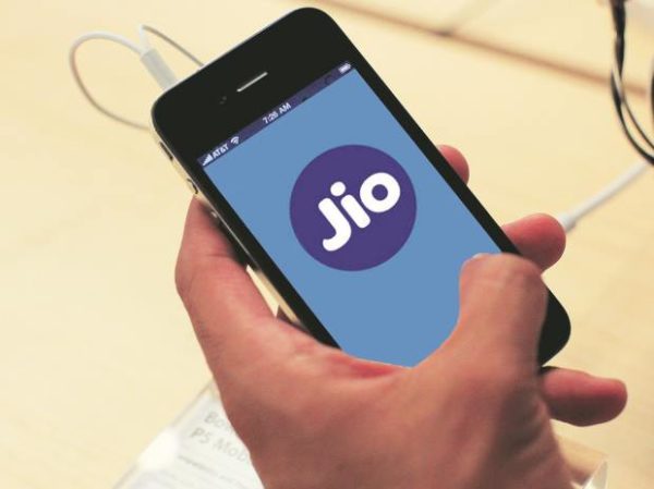 Jio Might Launch A 4G VoLTE Phone At Just Rs 500 On 21st July! Read Details! - RVCJ Media