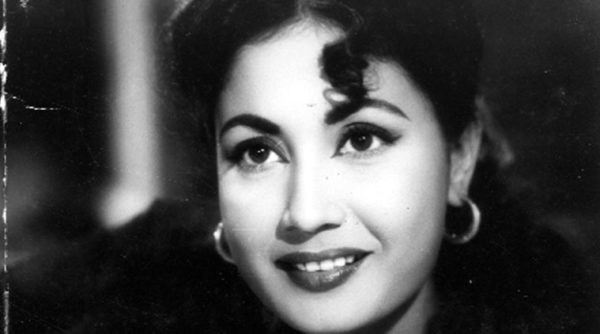 Bollywood Stars Who Were Very Rich Once But Suddenly Their Life Changed! Did You Know About Them? 6 Bollywood Stars Who Were Very Rich Once But Suddenly Their Life Changed! Did You Know About Them? - RVCJ Media