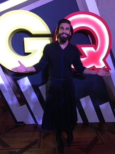 Deepika’s Reaction On Ranveer’s Weirdest Outfit In GQ Might Change His Fashion Sense - RVCJ Media
