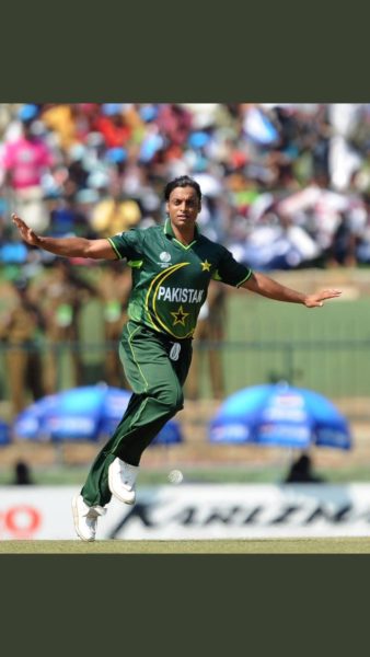 This Is Why Shoaib Akhtar Used To Run With Open Hands After Taking A Wicket - RVCJ Media