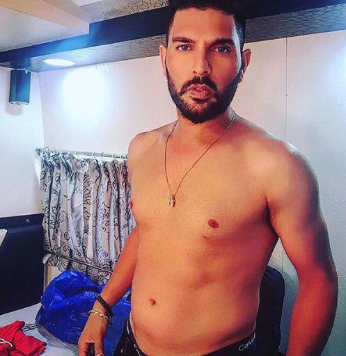 Yuvi Uploaded Pic Of His "Body" On Instagram! Rohit & Bhajji Trolled Him Like Crazy! - RVCJ Media