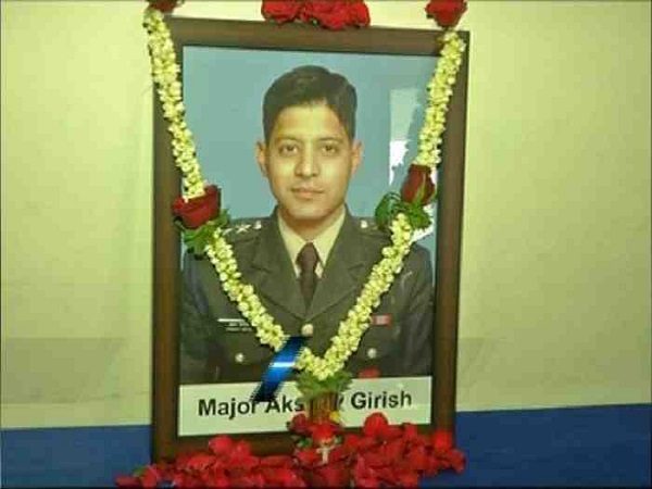 Martyred Major’s Wife Wrote A Heartfelt Post &Amp; It Will Make You Cry! Even Shashi Tharoor Replied 2 Martyred Major’s Wife Wrote A Heartfelt Post & It Will Make You Cry! Even Shashi Tharoor Replied - RVCJ Media