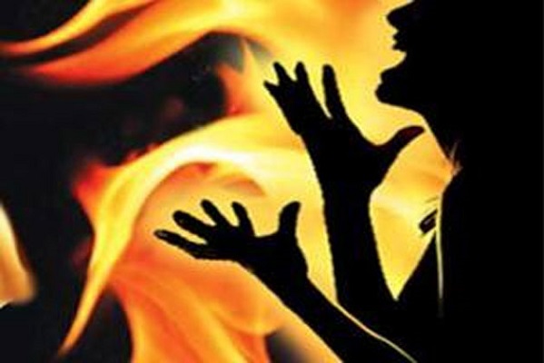 Husband Allegedly Burnt Wife To Death Coz She Failed To Clear MBBS Exam RVCJ Media