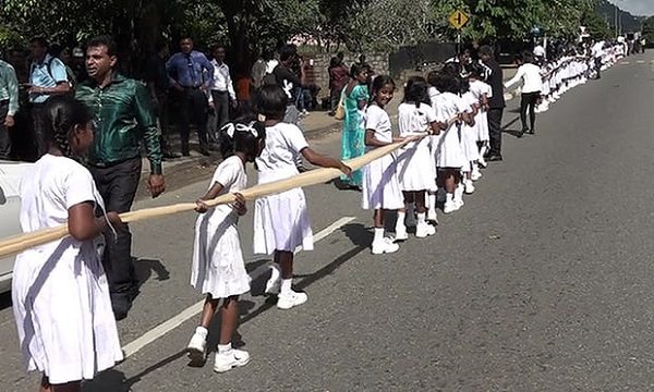 This Couple Might Be Jailed For 10 Years For Walking On Road With 3.2 Km Long Saree 3 This Couple Might Be Jailed For 10 Years For Walking On Road With 3.2 KM Long Saree - RVCJ Media