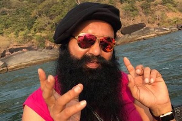 This Is How Sadhvis Used To Save Themselves From Being Raped By Ram Rahim In Dera 2 This Is How Sadhvis Used To Save Themselves From Being Raped By Ram Rahim In Dera - RVCJ Media
