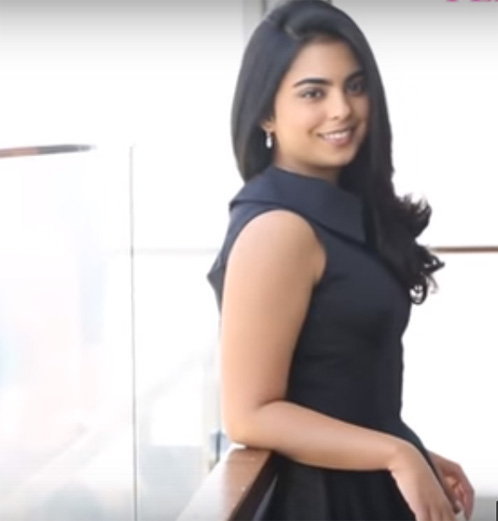 Mukesh Ambani'S Daughter Isha Ambani Is All Set To Make Her Bollywood Debut! Read Details 2 Mukesh Ambani's Daughter Isha Ambani Is All Set To Make Her Bollywood Debut! Read Details - RVCJ Media