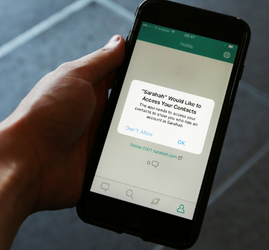 Sarahah Is Quietly Stealing All Your Contacts! Founder Responds On Twitter! - RVCJ Media
