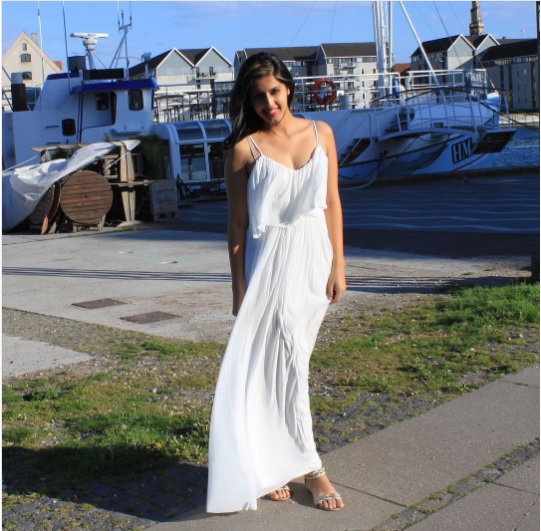 Meet New Internet Sensation - Taapsee Pannu’s Sister Shagun! She’s Even More Glamorous & Gorgeous RVCJ Media