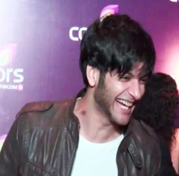 These 8 Bollywood Celebrities Were Spotted With Love Bites & Grabbed Headlines - RVCJ Media