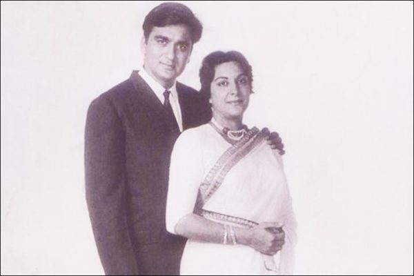 10 Bollywood Actresses Who Got Married To Younger Men - RVCJ Media