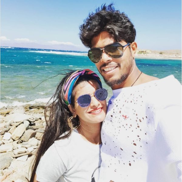 During Ipl Match, Umesh Fell In Love With A Girl Sitting In Stadium. Read Their Cute Love Story 3 During IPL Match, Umesh Fell In Love With A Girl Sitting In Stadium. Read Their Cute Love Story - RVCJ Media