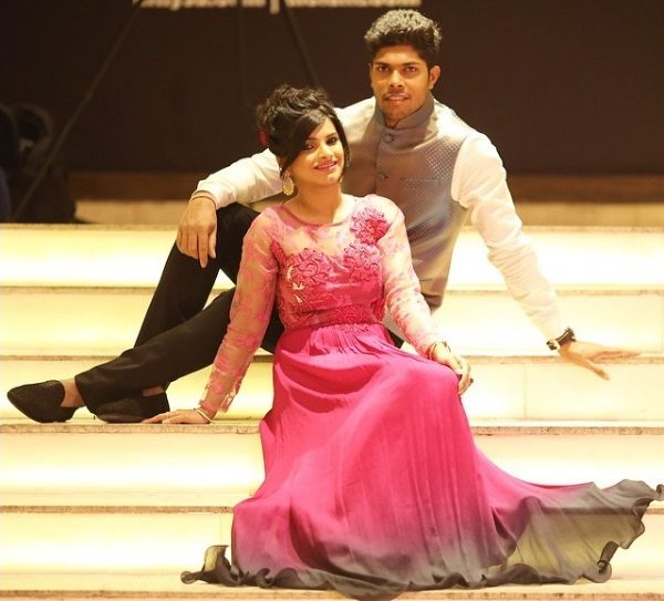 During Ipl Match, Umesh Fell In Love With A Girl Sitting In Stadium. Read Their Cute Love Story 2 During IPL Match, Umesh Fell In Love With A Girl Sitting In Stadium. Read Their Cute Love Story - RVCJ Media