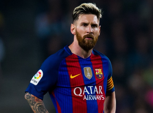 Reporter’s Mom Sent A Good Luck Charm For Messi. What He Did With It Left The Reporter Speechless 2 Reporter’s Mom Sent A Good Luck Charm For Messi. What He Did With It Left The Reporter Speechless - RVCJ Media