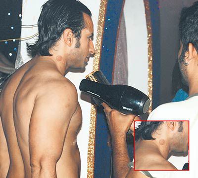 These 8 Bollywood Celebrities Were Spotted With Love Bites & Grabbed Headlines - RVCJ Media