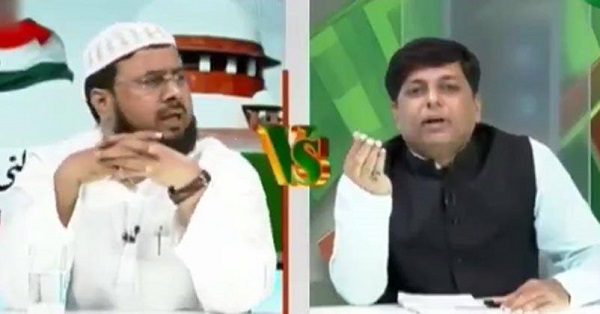 BJP Spokesperson Couldn’t Sing Vande Mataram Even After Reading Lyrics From Phone, Got Trolled - RVCJ Media