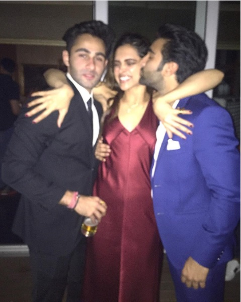 Deepika Padukone Once Again Shamed &Amp; Trolled For Being Drunk In Another Party 3 Deepika Padukone Once Again Shamed & Trolled For Being Drunk In Another Party - RVCJ Media