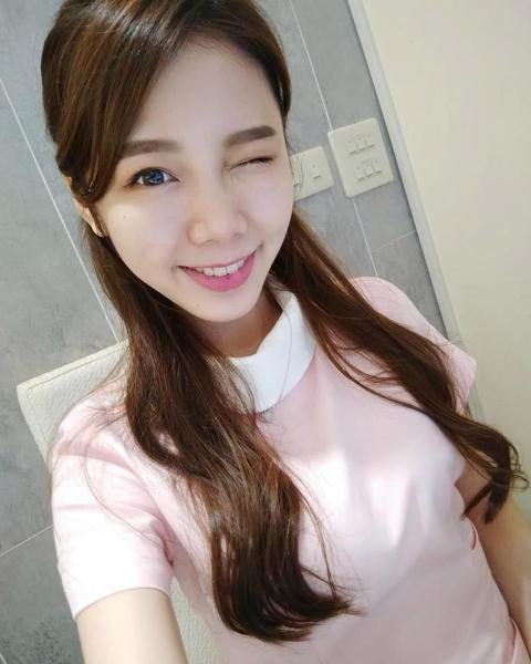Meet Ning Chen - The Hottest Dental Nurse. Men Fake Illness Just To See The Gorgeous Girl 6 Meet Ning Chen - The Hottest Dental Nurse. Men Fake Illness Just To See The Gorgeous Girl - RVCJ Media