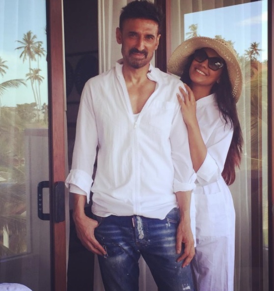 Forget Milind Soman & His GF, Rahul Dev’s Ladylove Mugdha Godse Is 18 Yrs Younger To Him RVCJ Media