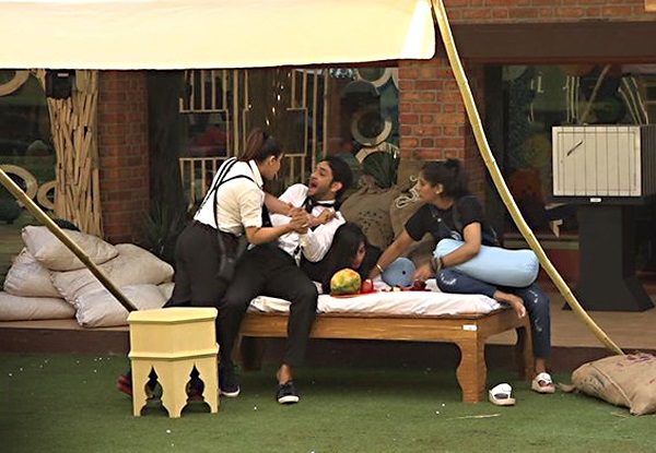 Bigg Boss 11: Vikas Tried To Escape The House But Wait, There’s A Big Twist 2 Bigg Boss 11: Vikas Tried To Escape The House But Wait, There’s A Big Twist - RVCJ Media