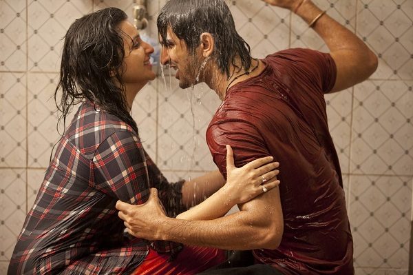 10 Things Couples Do Which Seem To Be Weirdest But Are Absolutely Normal 8 10 Things Couples Do Which Seem To Be Weirdest But Are Absolutely Normal - RVCJ Media