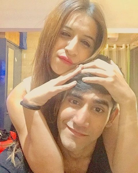 Varun &Amp; Benafsha Posted Hard Hitting Messages On Social Media For Haters After Ben'S Eviction 4 Varun & Benafsha Posted Hard Hitting Messages On Social Media For Haters After Ben's Eviction - RVCJ Media