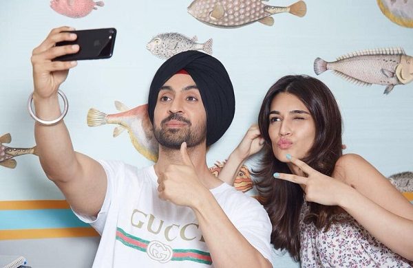 After Udta Punjab &Amp; Phillauri, Diljit Is All Set To Create Magic With Kriti Sanon In Next Film 6 After Udta Punjab & Phillauri, Diljit Is All Set To Create Magic With Kriti Sanon In Next Film - RVCJ Media