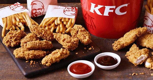 Remember The Man Who Noticed ‘11 Herbs &Amp; Spices’ On Kfc’s Twitter? He Got A Special Gift From Kfc 2 Remember The Man Who Noticed ‘11 Herbs & Spices’ On KFC’s Twitter? He Got A Special Gift From KFC - RVCJ Media
