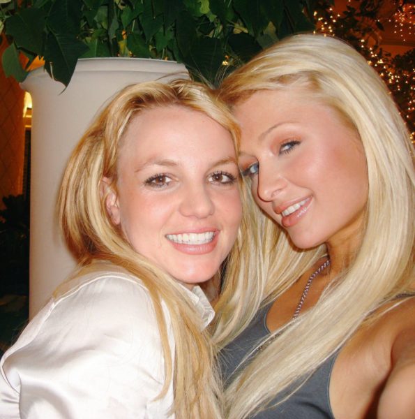 Paris Hilton Said She And Britney Spears Invented Selfie. Twitter Showed Disagreement With Proofs - RVCJ Media