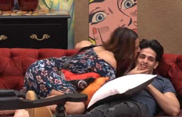 Priyank & Benafsha Are Getting Cozy Under The Blanket Now. A New Low In Bigg Boss 11 RVCJ Media