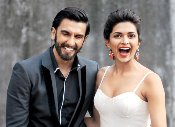 Ranveer Singh Confessed His Love For Deepika And She Gave Epic Reaction 2 Ranveer Singh Confessed His Love For Deepika And She Gave Epic Reaction - RVCJ Media