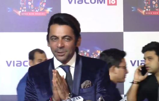 Reporter Asked Sunil About Kapil'S Upcoming Film Firangi. Don'T Miss His Reaction 3 Reporter Asked Sunil About Kapil's Upcoming Film Firangi. Don't Miss His Reaction - RVCJ Media