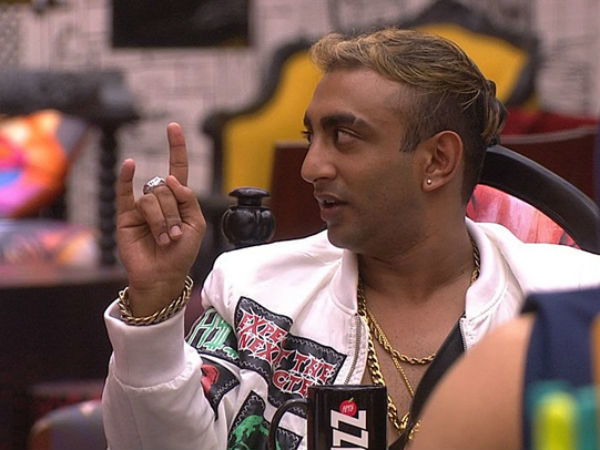 Bigg Boss 11: Akash Misbehaved With Shilpa &Amp; Kissed Her Without Permission. Twitter Is Angry 2 Bigg Boss 11: Akash Misbehaved With Shilpa & Kissed Her Without Permission. Twitter Is Angry - RVCJ Media