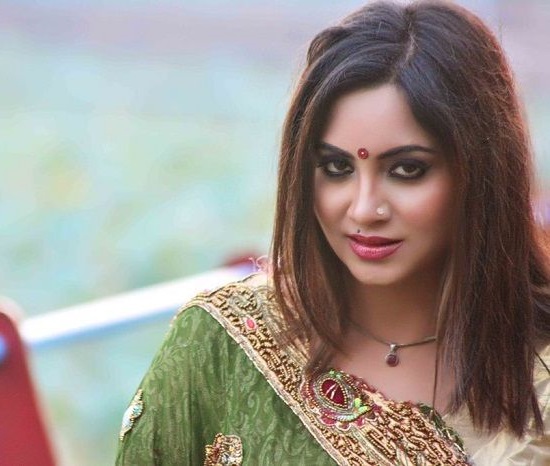 Arshi Wanted To Be A Doctor &Amp; Her Pics From College Days Are Completely Unrecognizable 8 Arshi Wanted To Be A Doctor & Her Pics From College Days Are Completely Unrecognizable - RVCJ Media