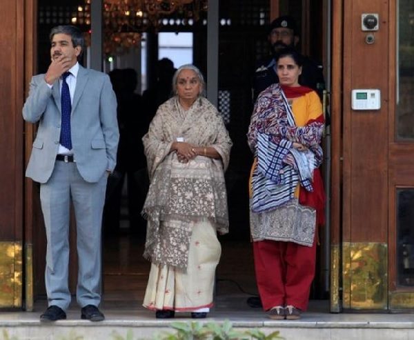 Pak Journo Called Kulbhushan Jadhav ‘Terrorist’ On Twitter. Indians Taught Her A Perfect Lesson 2 Pak Journo Called Kulbhushan Jadhav ‘Terrorist’ On Twitter. Indians Taught Her A Perfect Lesson - RVCJ Media