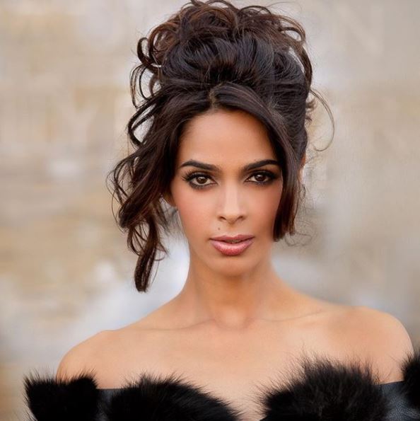 Mallika &Amp; Her Bf Thrown Out Of Paris Flat? Mallika Gives Befitting Reply 2 Mallika & Her BF Thrown Out Of Paris Flat? Mallika Gives Befitting Reply - RVCJ Media