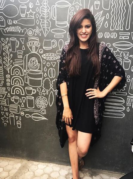 Meet Hardik Pandya's Bhabhi Who Is A Model, Her Instagram Photos Are Truly Glamorous - RVCJ Media