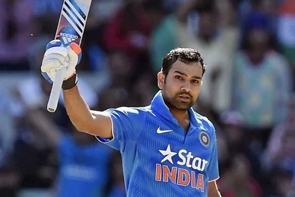 Rohit Sharma Did Wicketkeeper Gesture &Amp; Asked Shastri To Send Dhoni On No.3. Twitter Is Loving It 2 Rohit Sharma Did Wicketkeeper Gesture & Asked Shastri To Send Dhoni On No.3. Twitter Is Loving It - RVCJ Media