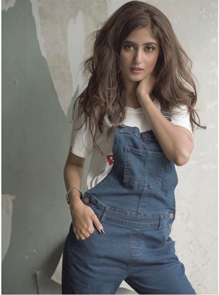 This Gorgeous Girl From Across The Border Is Giving Tough Competition To Bollywood Divas 3 This Gorgeous Girl From Across The Border Is Giving Tough Competition To Bollywood Divas - RVCJ Media