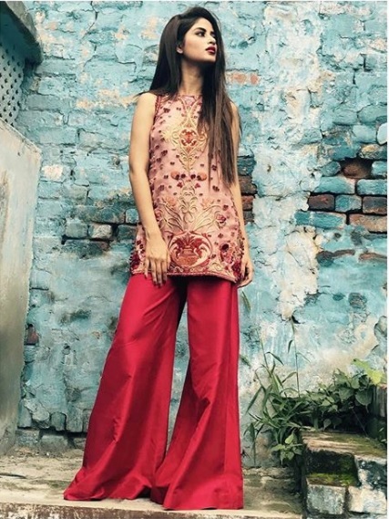 This Gorgeous Girl From Across The Border Is Giving Tough Competition To Bollywood Divas 2 This Gorgeous Girl From Across The Border Is Giving Tough Competition To Bollywood Divas - RVCJ Media